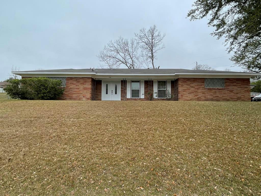 700 LONGVIEW ST, VICKSBURG, MS 39180, photo 1 of 5