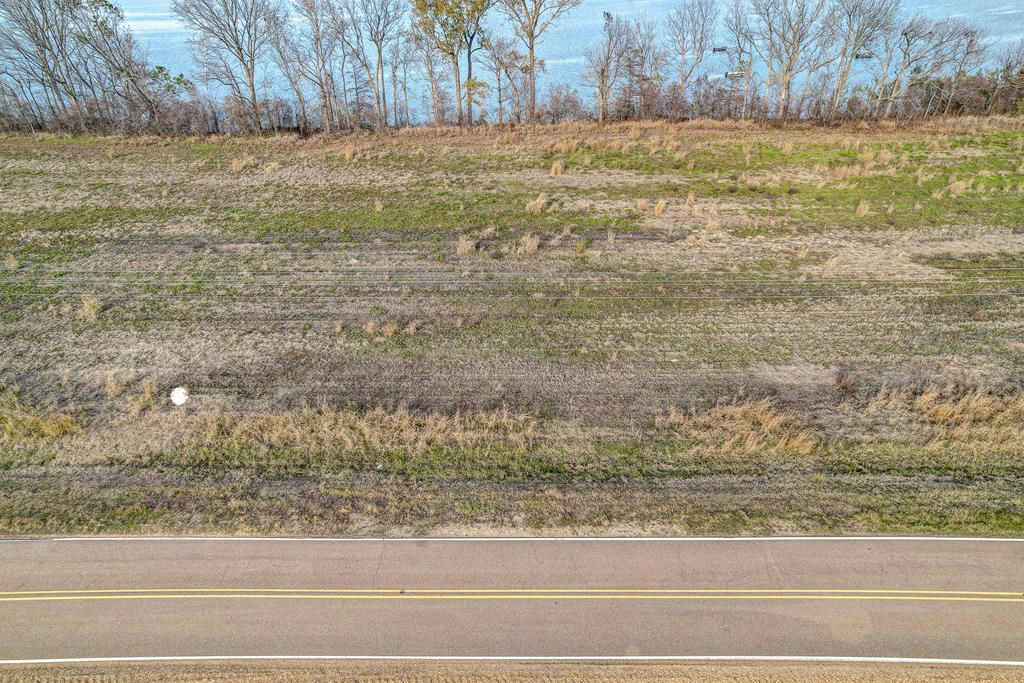 NA EAGLE LAKE SHORE, VICKSBURG, MS 39183, photo 1 of 16